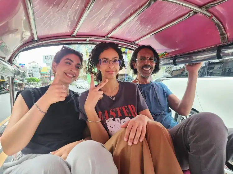 Charming Private Bangkok Tuk Tuk Tour with Dinner